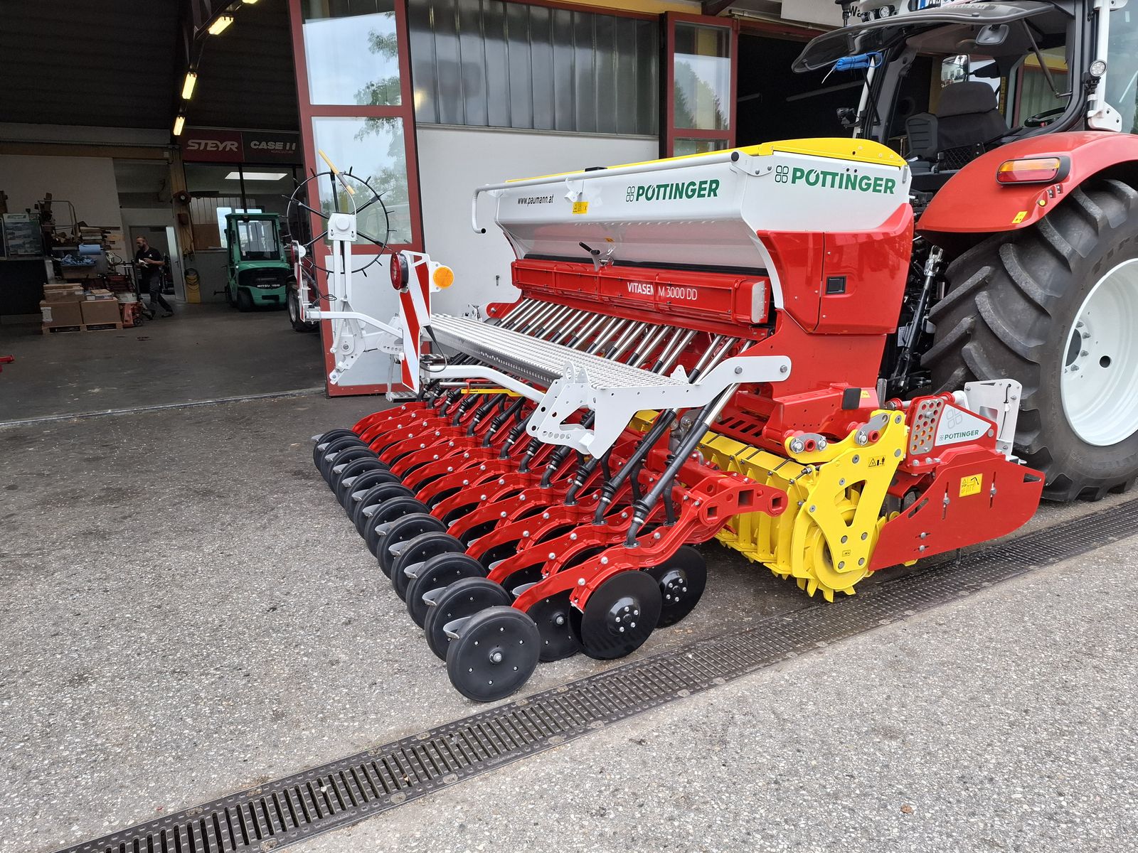 Pöttinger Pöttinger LION 3040 Classic mit VITASEM M 3000 D 2