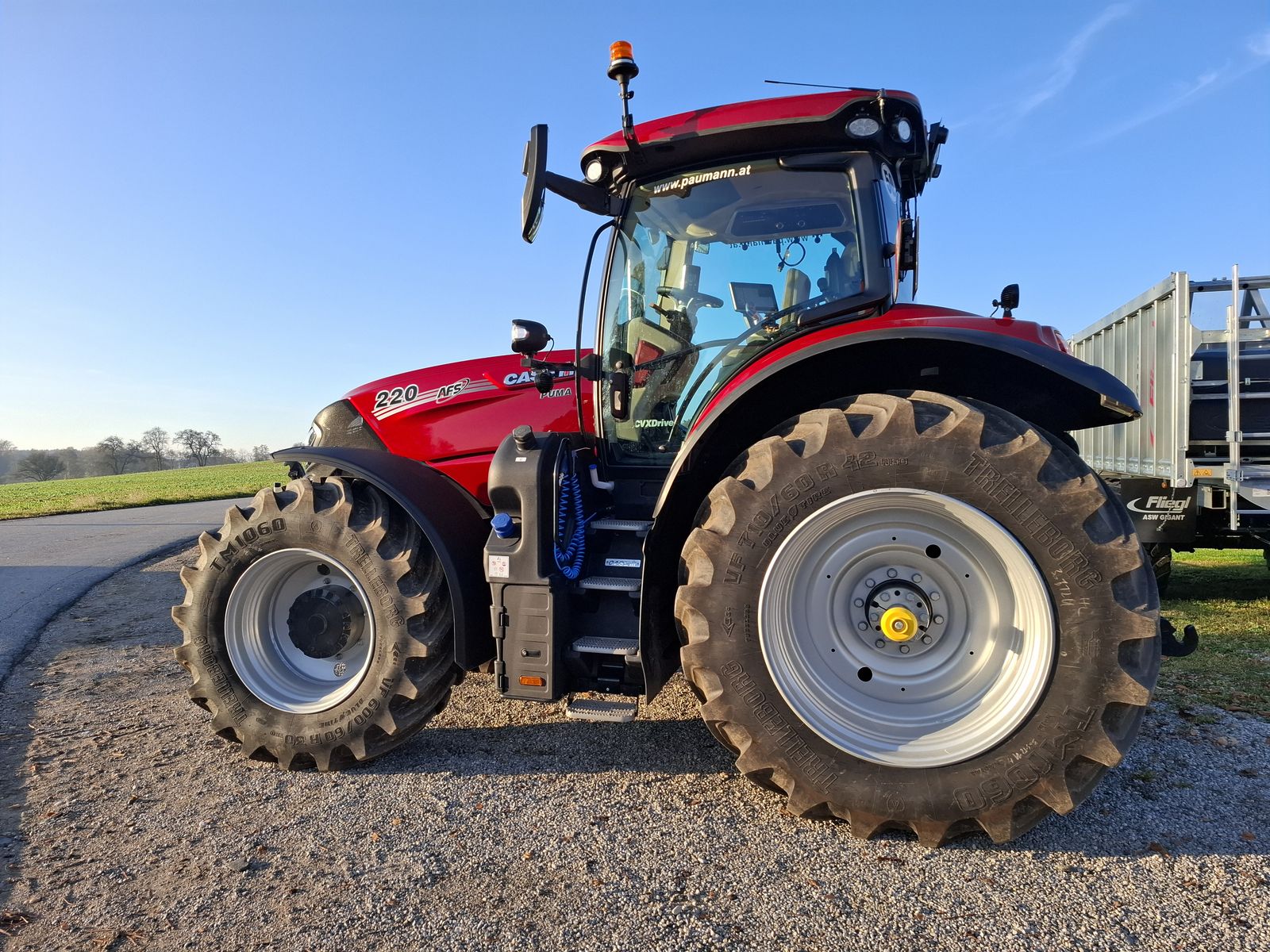 Case IH Puma 220 CVXDrive 2