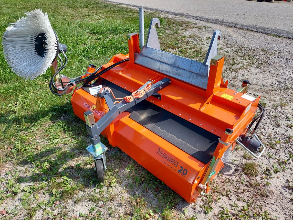 Bema 20 Typ 1550 Aktionskehrmaschine mit Seitenbesen