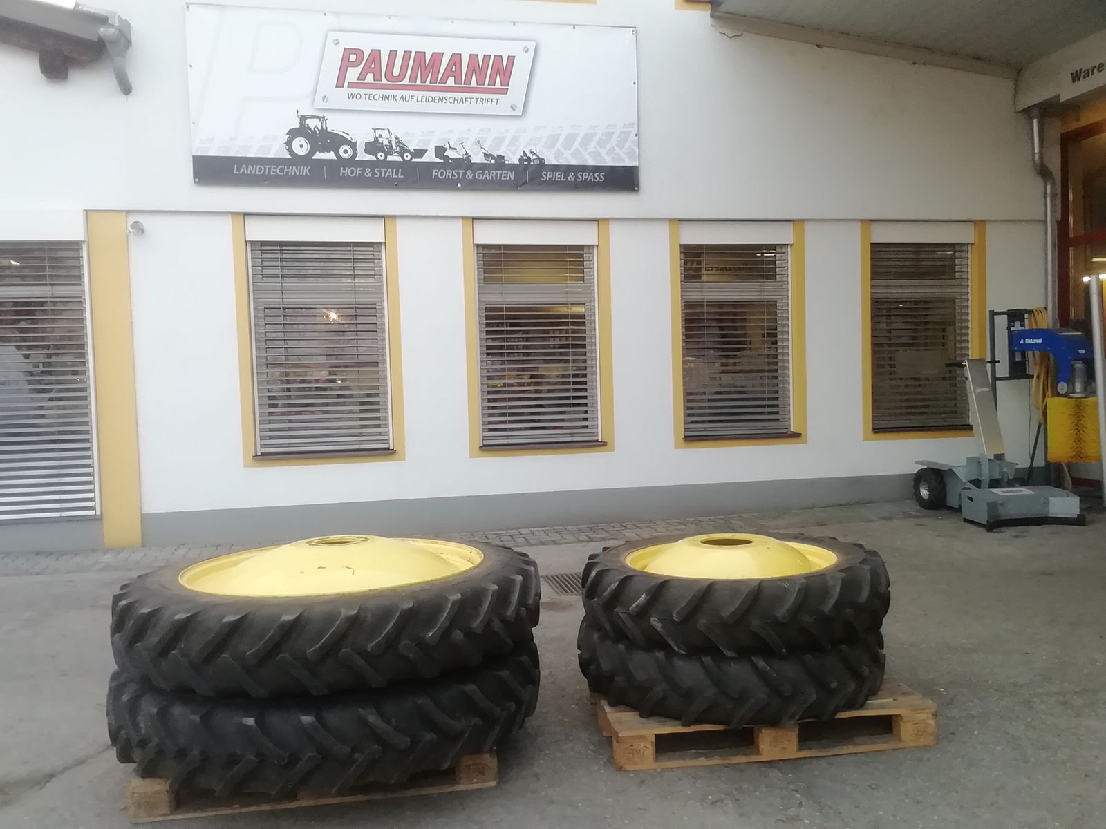 Sonstige Pflegeräder zu John Deere 5080R 5090R 5100R