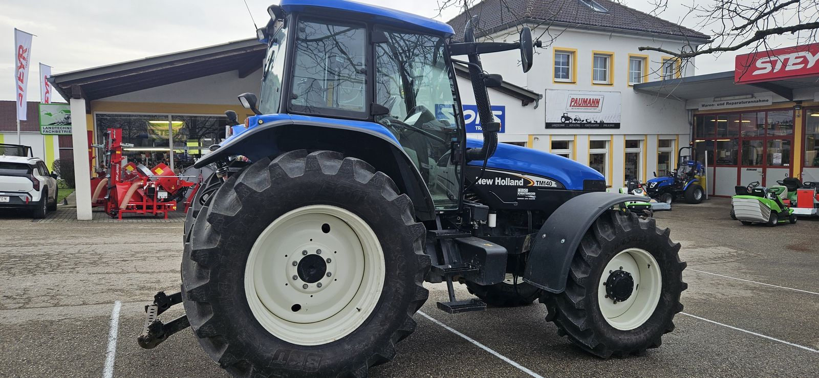 New Holland TM 140