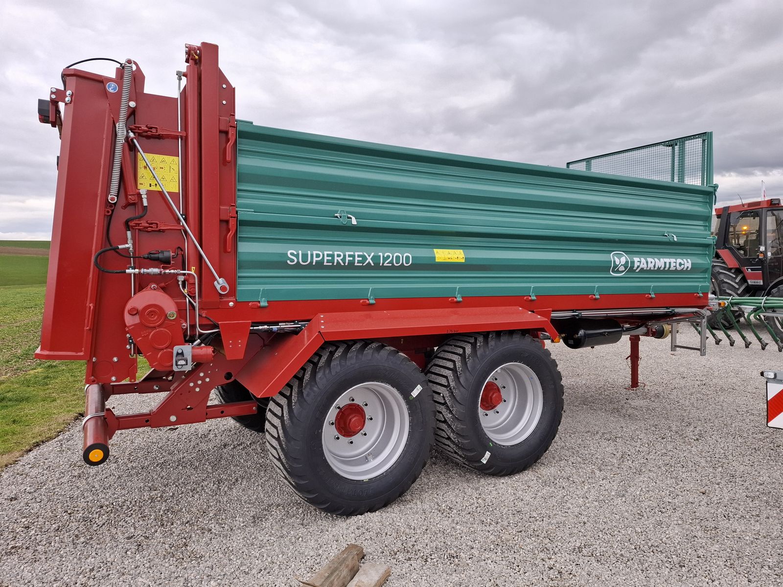 Farmtech Superfex 1200