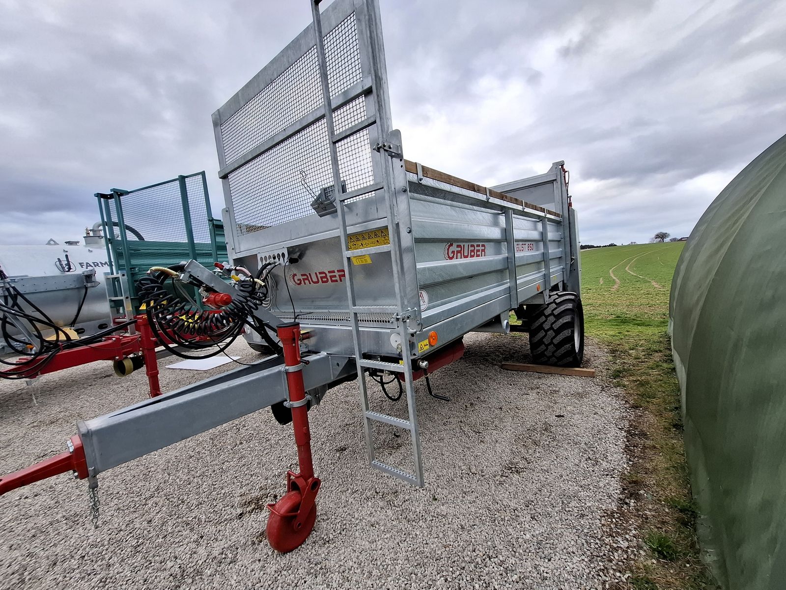 Gruber Gust 850 - Kompoststreuer - Miststreuer