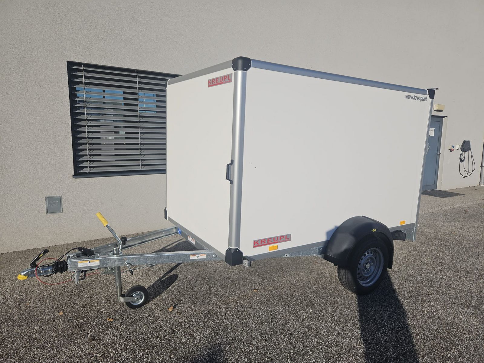 Humbaur Kofferanhänger HK 132515-15P ÜFW mit Zubehör! 1