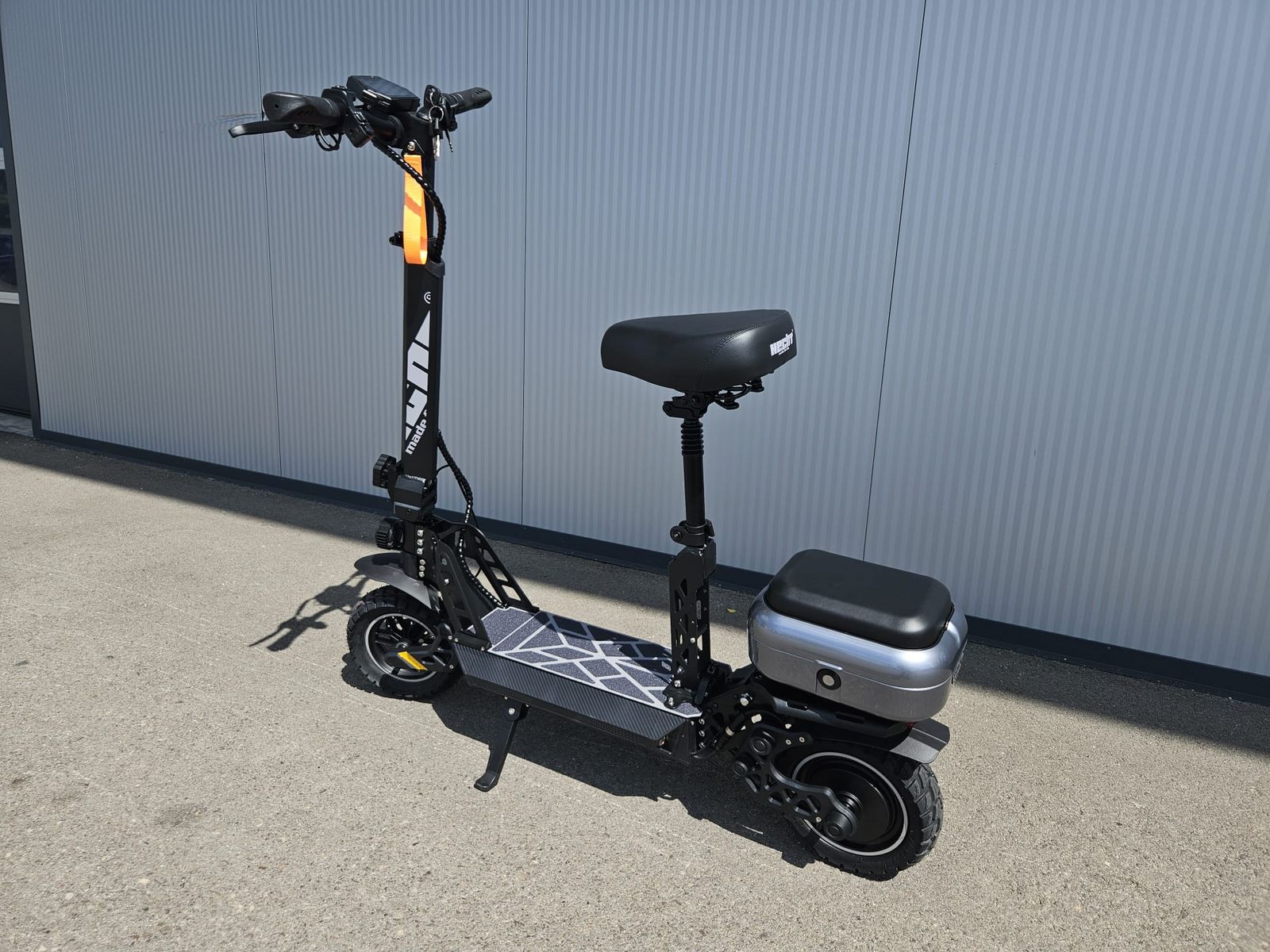 Hecht E-Scooter 5201 (schwarz) mit Sitz 2