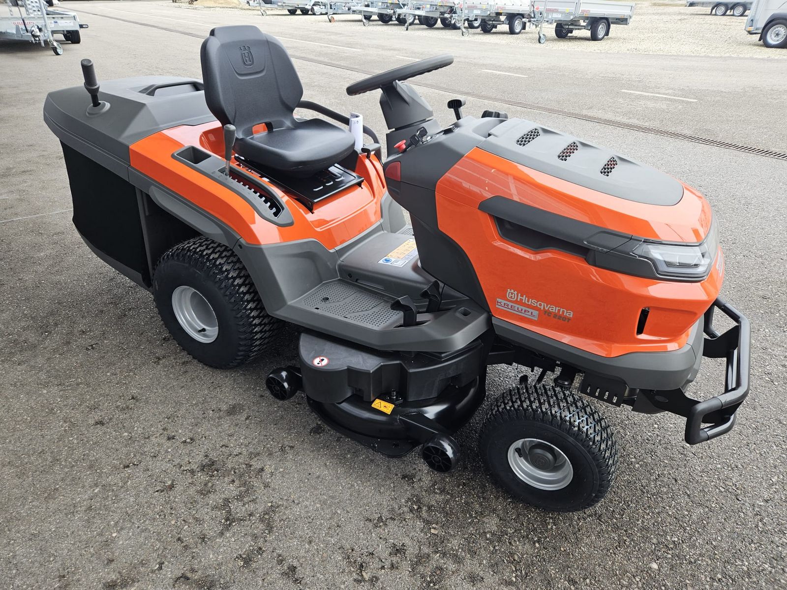 Husqvarna Rasentraktor TC 220T 2