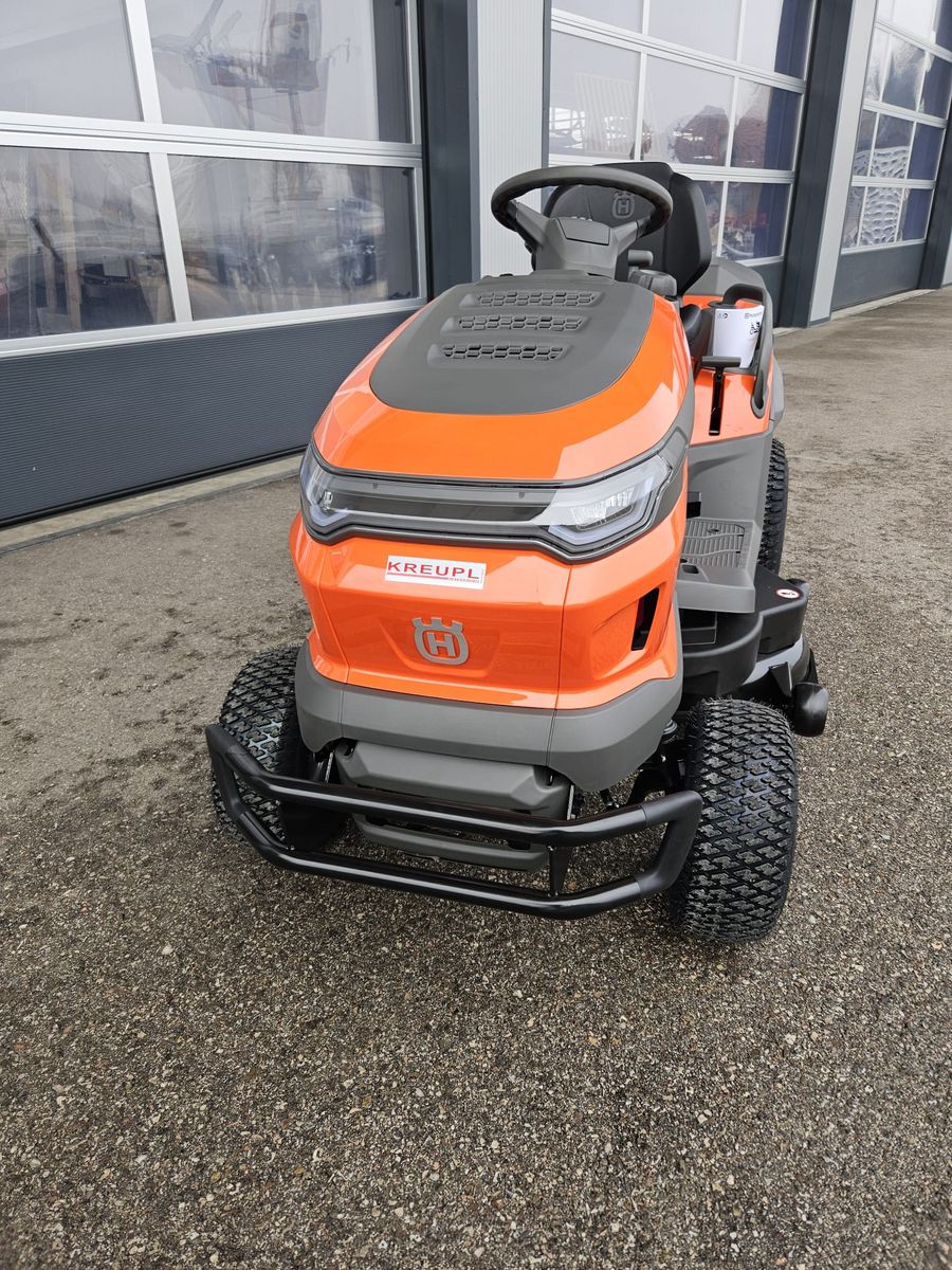 Husqvarna Rasentraktor TC 220T 3