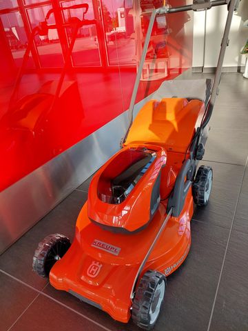 Husqvarna Akku-Rasenmäher LC 247iX AKTION