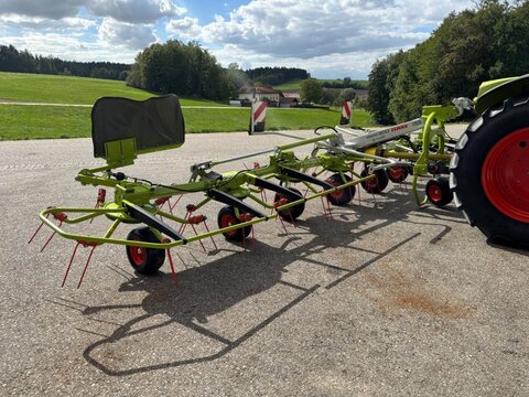 CLAAS Volto 900
