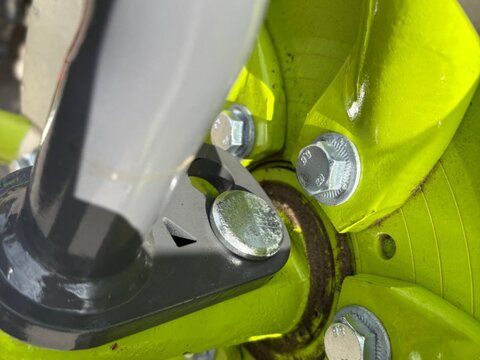 CLAAS Volto 900