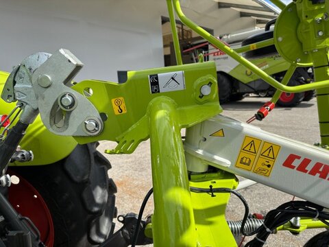 CLAAS Volto 900