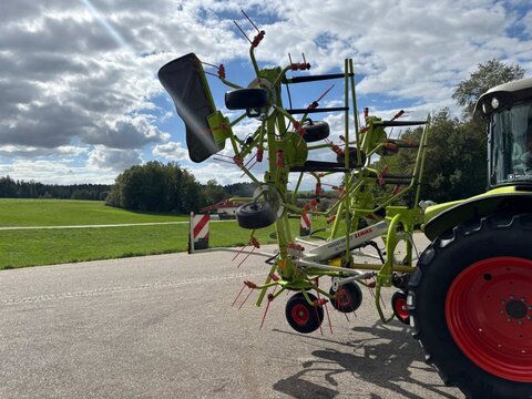 CLAAS Volto 900