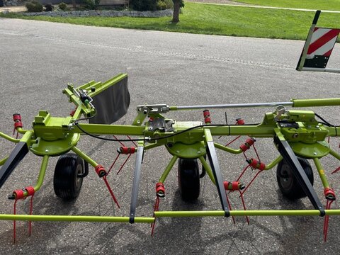CLAAS Volto 900
