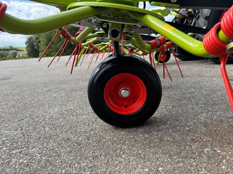 CLAAS Volto 900