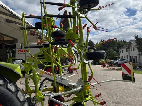 CLAAS Volto 900