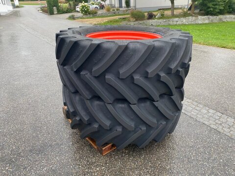 BKT 650/65 R38