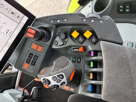CLAAS ARION 660