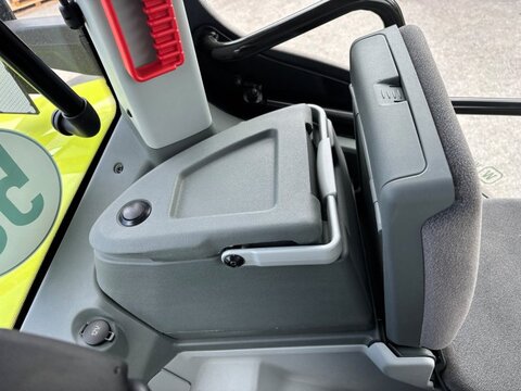 CLAAS ARION 660