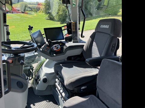 CLAAS ARION 660 CMATIC CEBIS