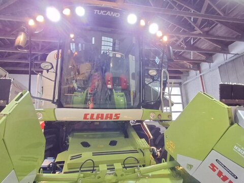 CLAAS Tucano 560