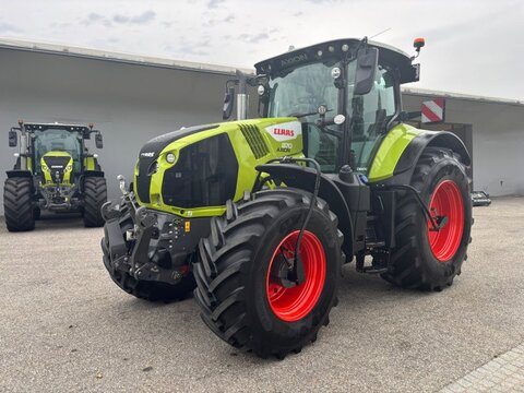 CLAAS Axion 870