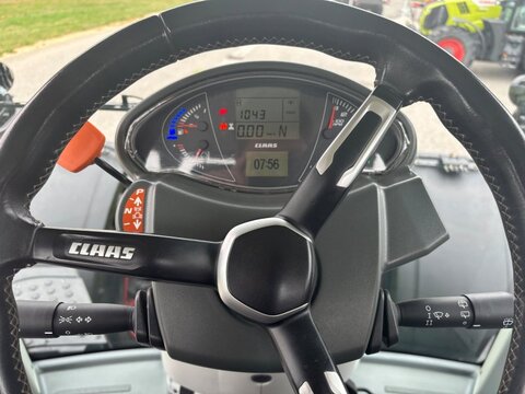 CLAAS Axion 870
