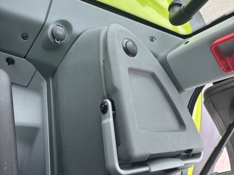 CLAAS Axion 870