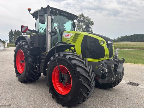 CLAAS Axion 870