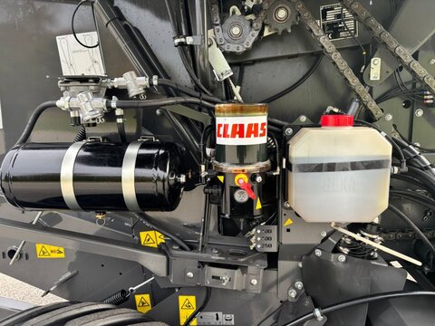 CLAAS Variant 565 RC