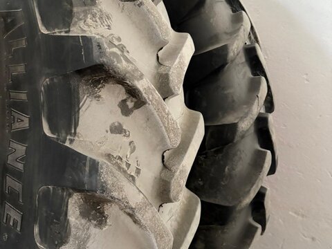 Alliance 11.2 R36 + 13.6 R48