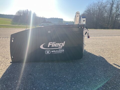 Fliegl Gigant 2200