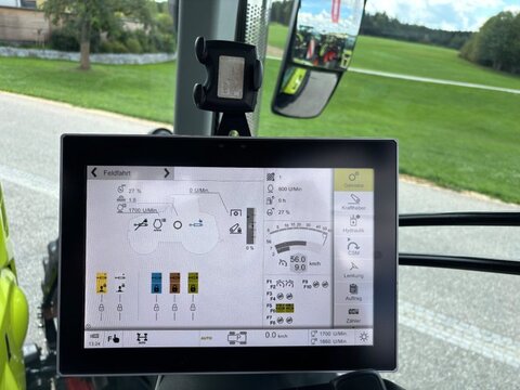 CLAAS Axion 850