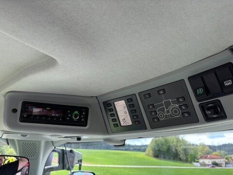 CLAAS Axion 850