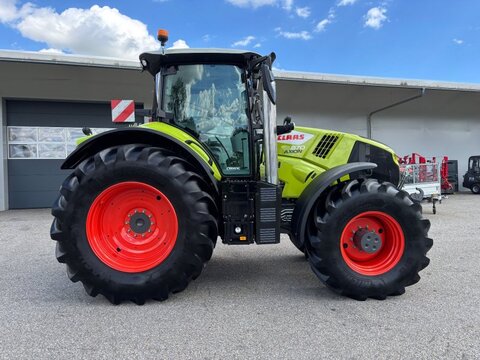 CLAAS Axion 850