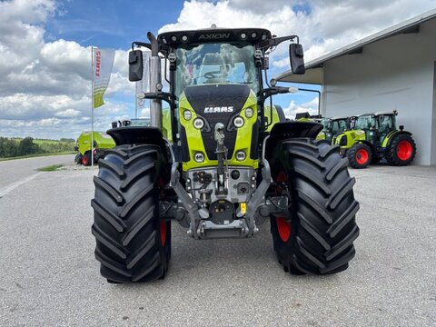 CLAAS Axion 850