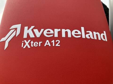 Kverneland iXter A12