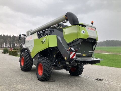 CLAAS Trion 530