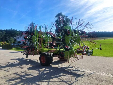 CLAAS Liner 4700 Business