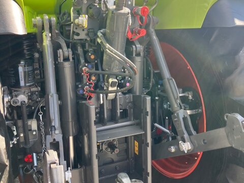 CLAAS ARION 660