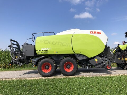 CLAAS Quadrant 5200 FC