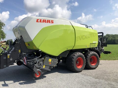 CLAAS Quadrant 5200 FC