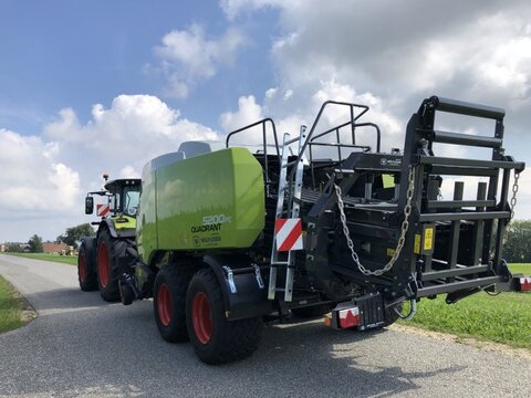 CLAAS Quadrant 5200 FC