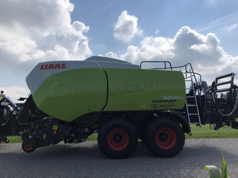 CLAAS Quadrant 5200 FC