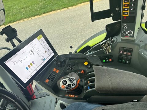 CLAAS ARION 660