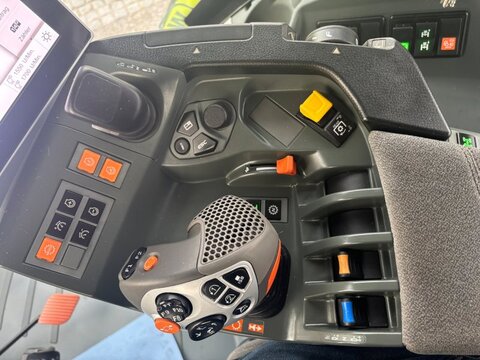 CLAAS ARION 660