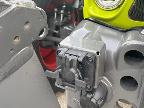 CLAAS ARION 660