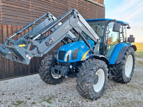 <strong>New Holland T 5040</strong><br />