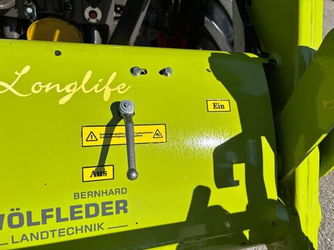 CLAAS Arion 420