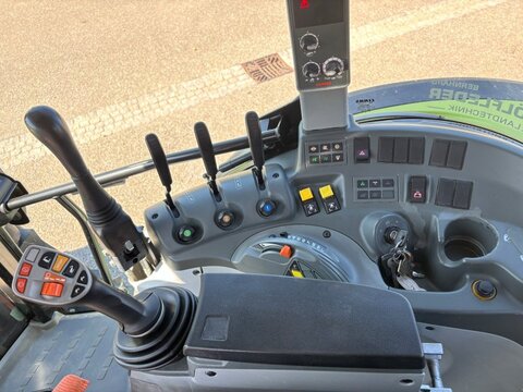 CLAAS Arion 420