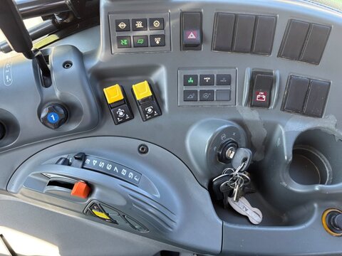 CLAAS Arion 420
